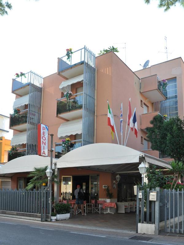 Hotel Peonia Римини Екстериор снимка